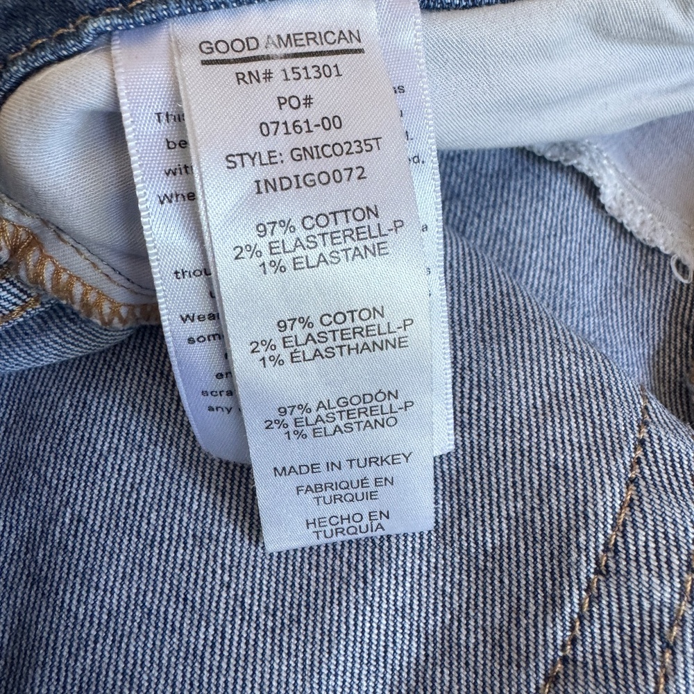 Good American Blue Jean Shorts 90s Icon Bermuda Jorts Size 14/32 - Picture 8 of 8